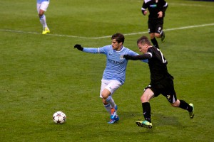 Jose Angel Pozo holds off Tomas Glazer of Viktoria Plzen U19