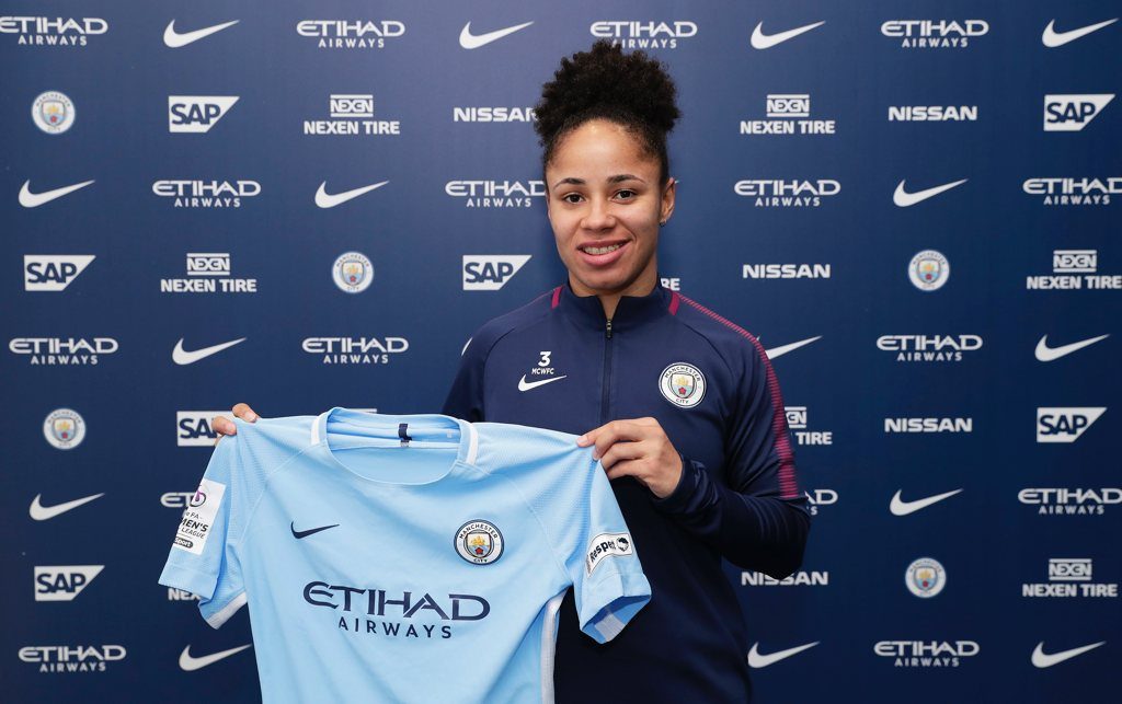 Demi Stokes extends contract with Manchester City