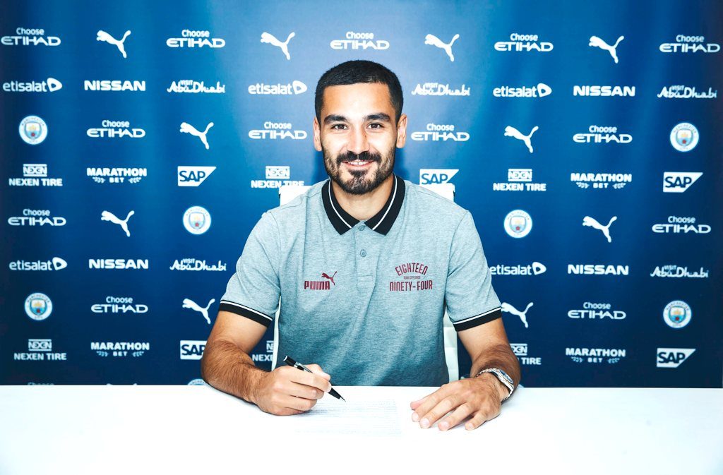 Ilkay Gundogan signs his new contract