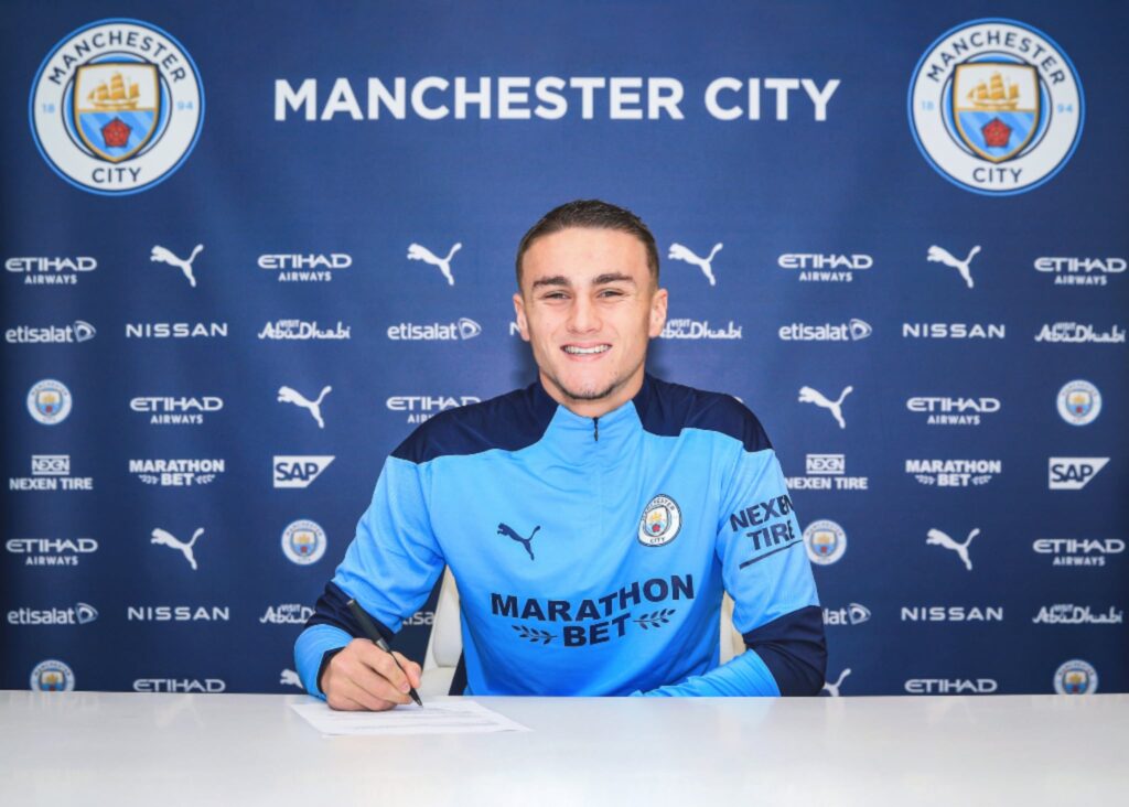 Taylor Harwood-Bellis signs new contract extension with Manchester City until 2024