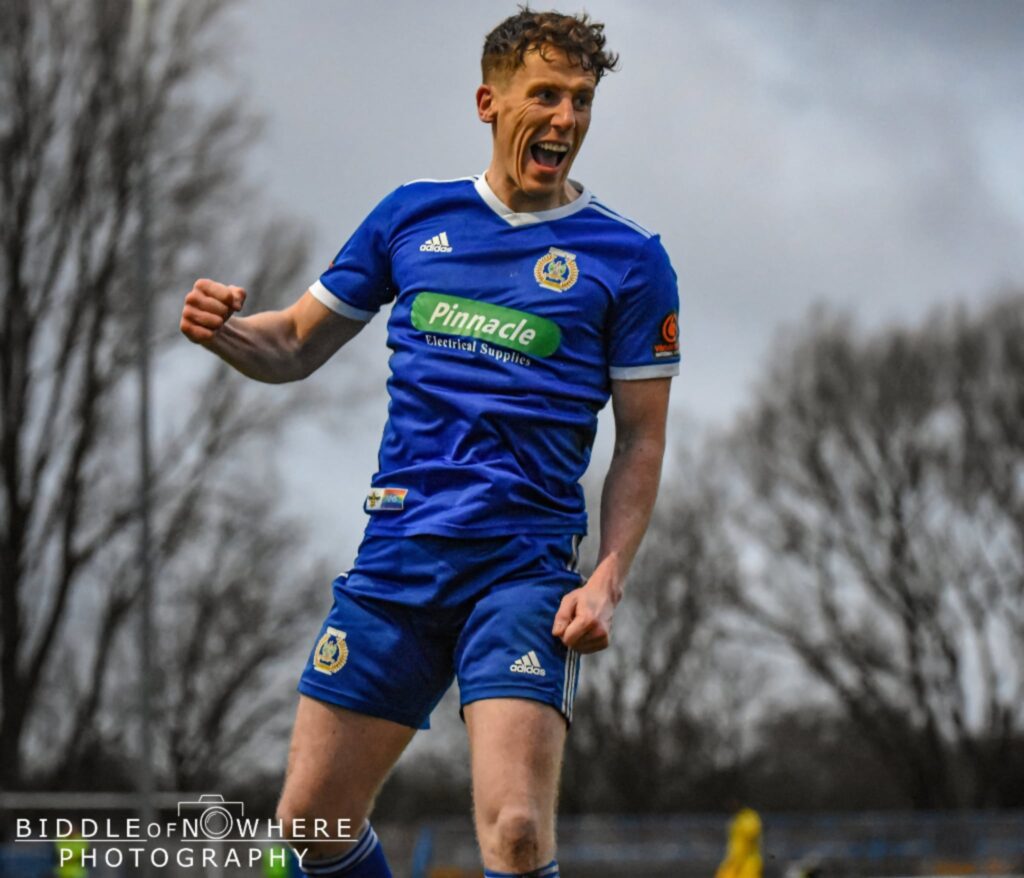 Tom Peers celebrates his first goal - Photo Credit: Oli Biddle.