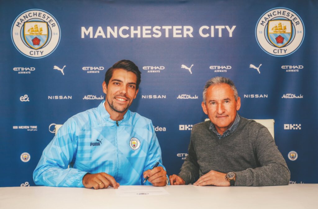 Stefan Ortega Moreno with Txiki Begiristain