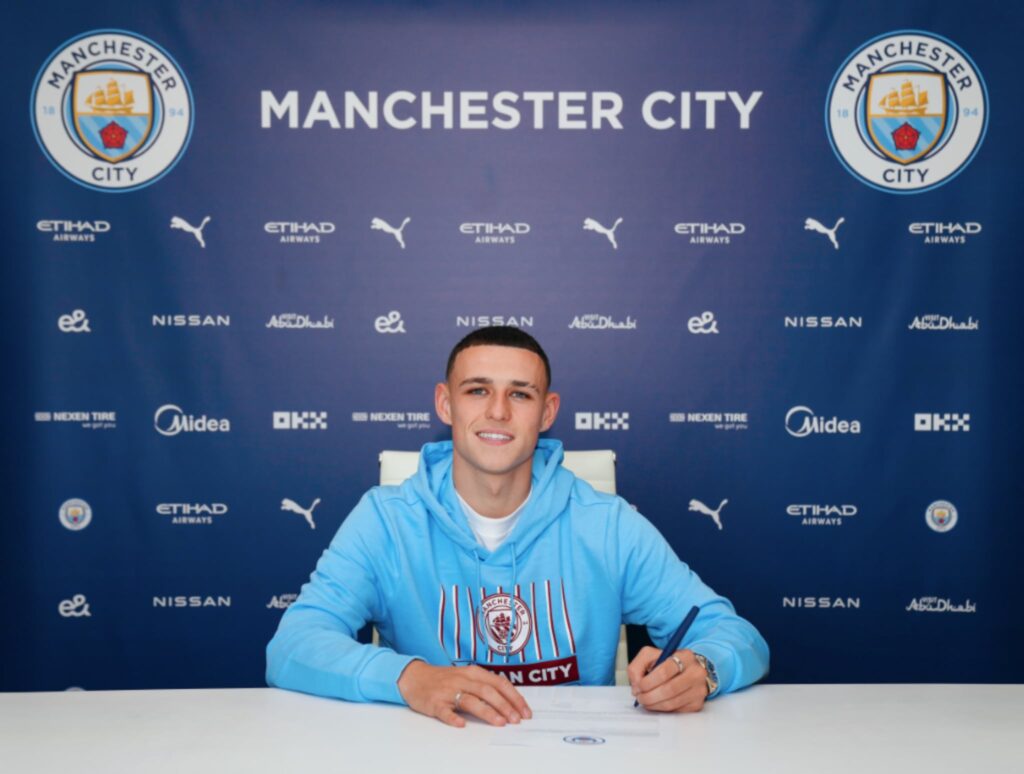 Phil Foden signs new contract with Manchester City