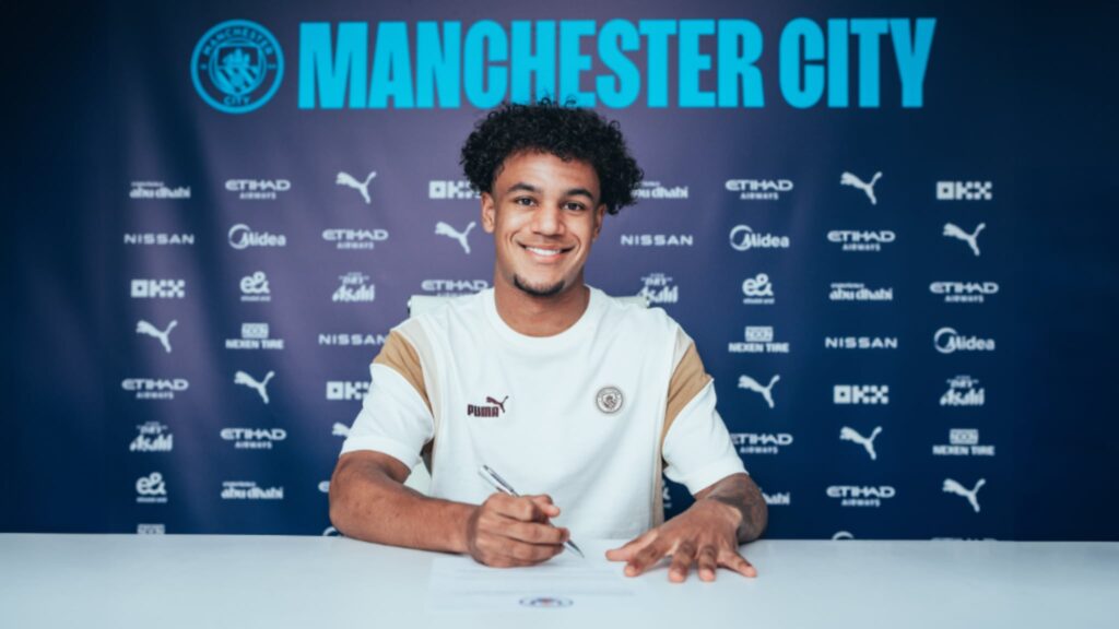 Oscar Bobb - signs new contract until 2029